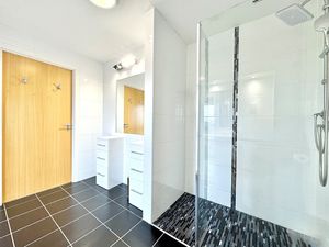 Photo 19- click for photo gallery